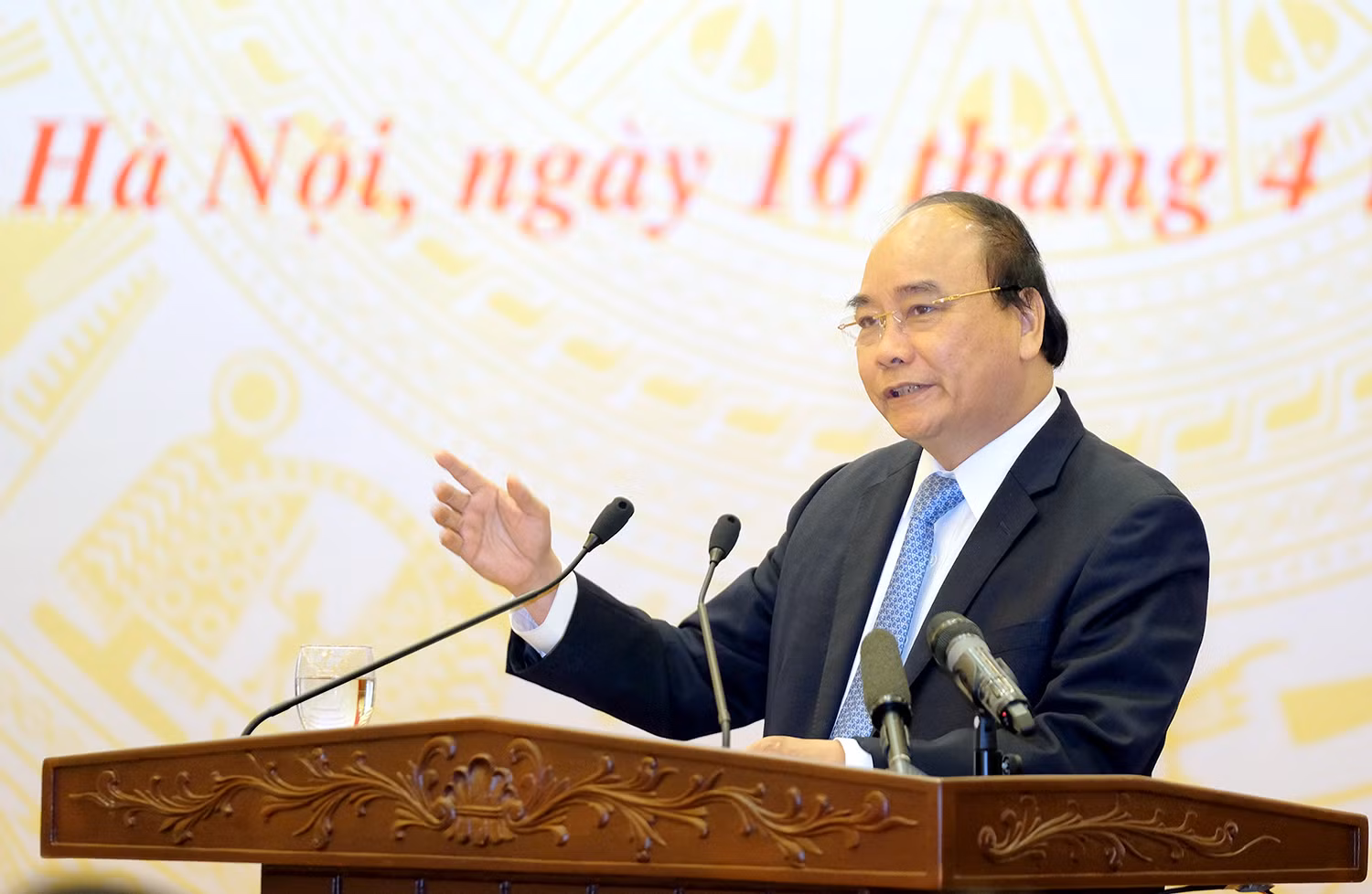 Thủ tướng Nguyễn Xuân Phúc phát biểu tại hội nghị. Ảnh: Chinhphu.vn