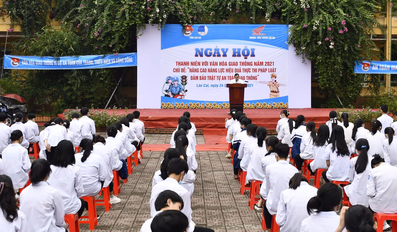 Sôi nổi Ngày hội thanh niên với văn hóa giao thông ảnh 1
