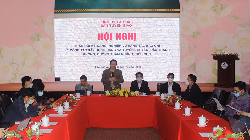 Trao đổi kỹ năng, nghiệp vụ sáng tạo tác phẩm báo chí về công tác xây dựng Đảng ảnh 1