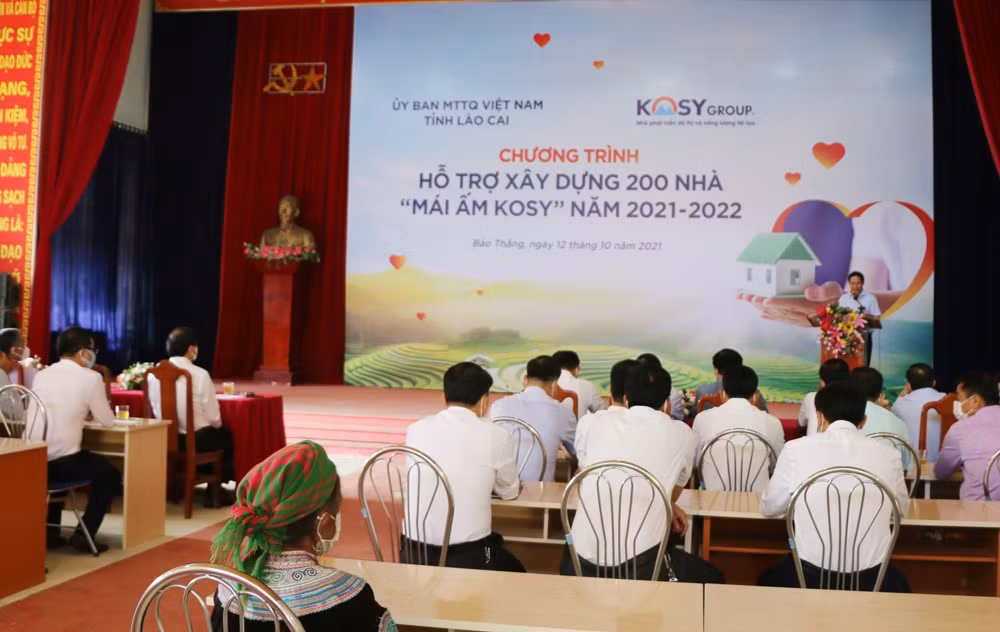Quang cảnh lễ tiếp nhận hỗ trợ.