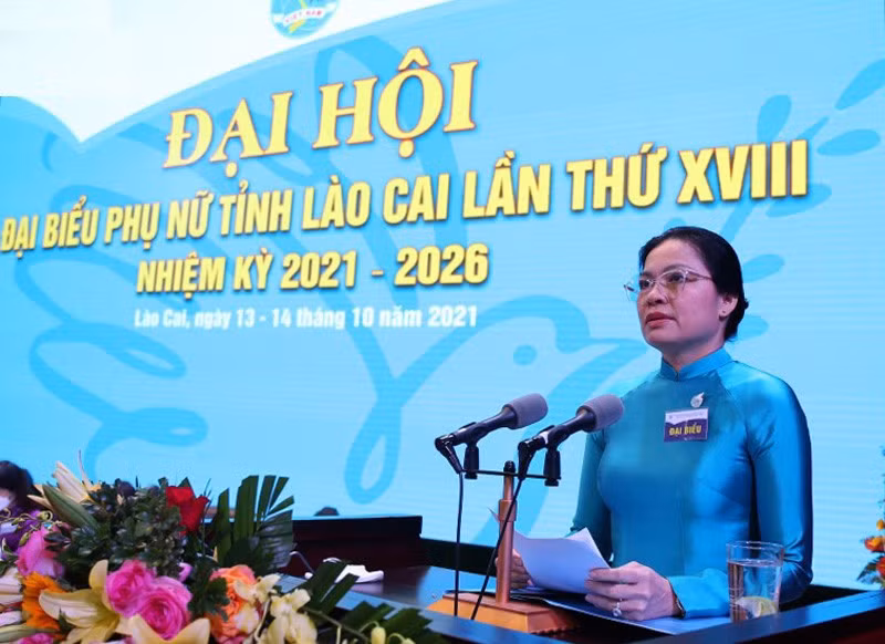 Chủ tịch Hội Liên hiệp Phụ nữ Việt Nam Hà Thị Nga phát biểu chỉ đạo Đại hội.