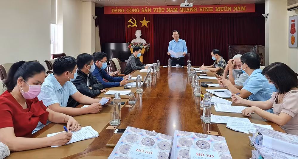 Trưởng Ban Tuyên giáo Tỉnh ủy Dương Đức Huy chủ trì cuộc họp.