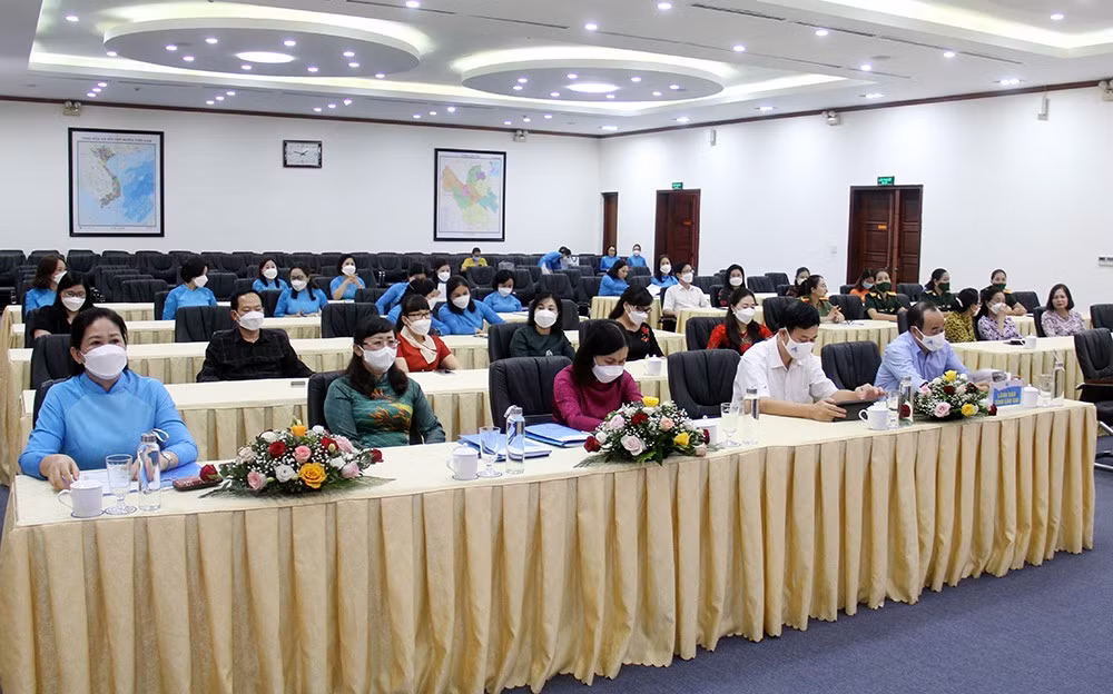 Gặp mặt kỷ niệm 91 năm Ngày thành lập Hội LHPN Việt Nam, 70 năm Ngày thành lập Hội LHPN tỉnh Lào Cai ảnh 2