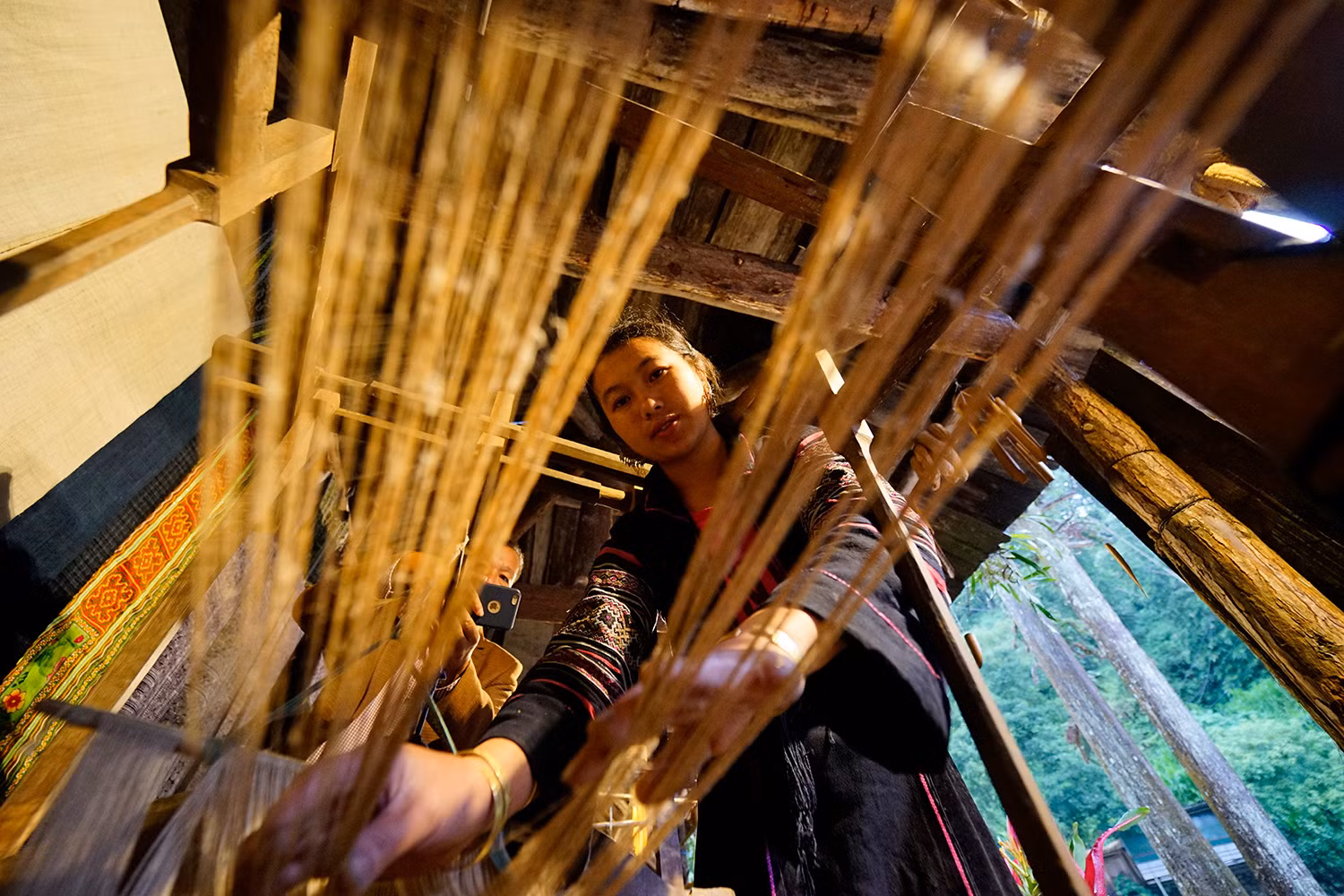 Người Mông Sa Pa vào mùa thu hoạch cây lanh, dệt vải ảnh 5