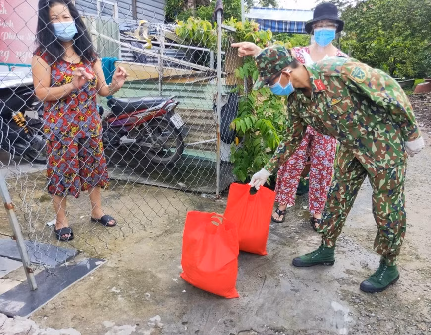 Tô đẹp thêm hình ảnh Bộ đội Cụ Hồ ảnh 1