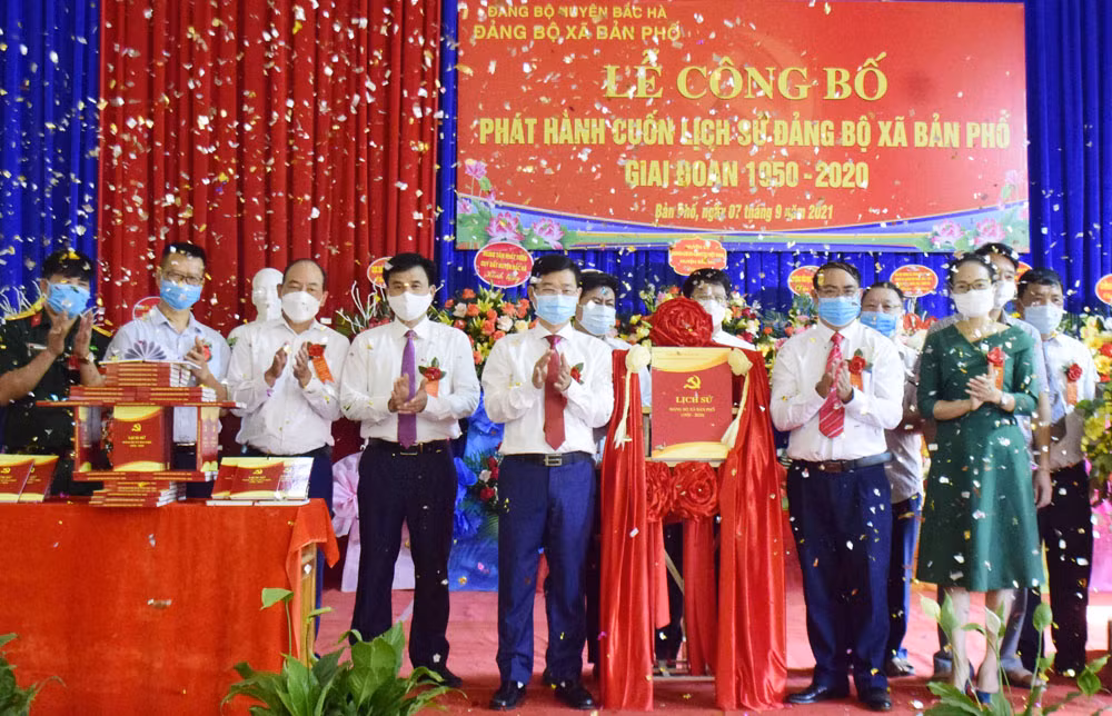 Đổi thay ở Bản Phố.