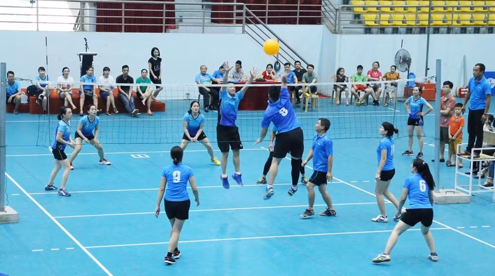 Các giải đấu thể thao nói chung, bóng chuyền hơi nói riêng luôn nhận được sự quan tâm của người dân.