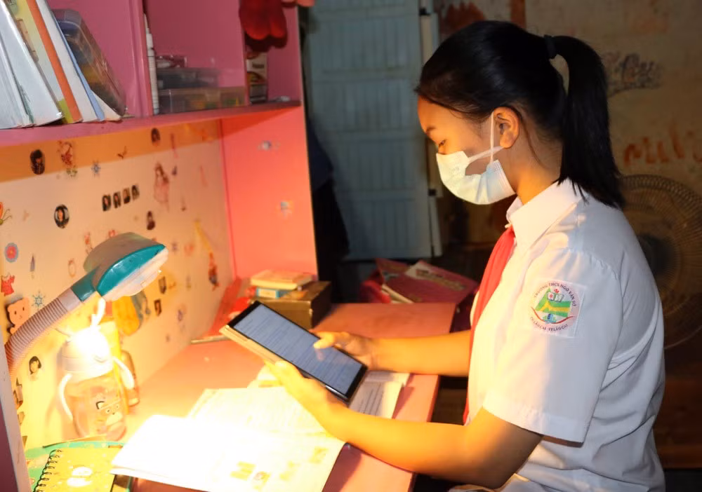 Chung tay mang niềm vui cho học sinh nghèo ảnh 2