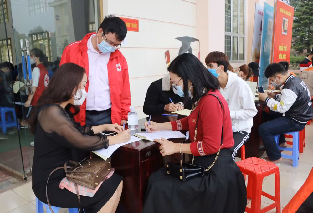 Tiếp nhận 464 đơn vị máu tại chương trình “Giọt máu nghĩa tình” ảnh 3