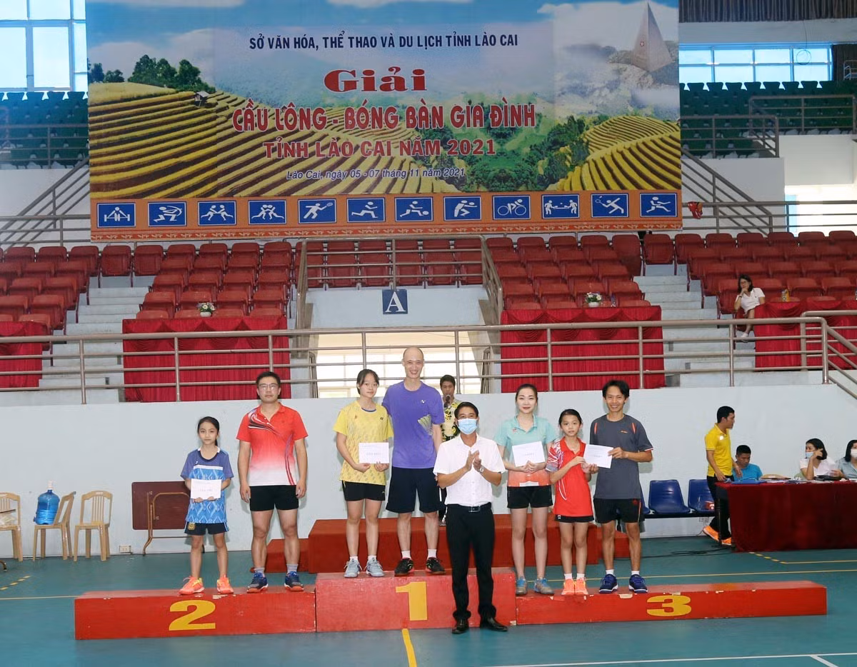 Bế mạc Giải Cầu lông – bóng bàn gia đình năm 2021 ảnh 10
