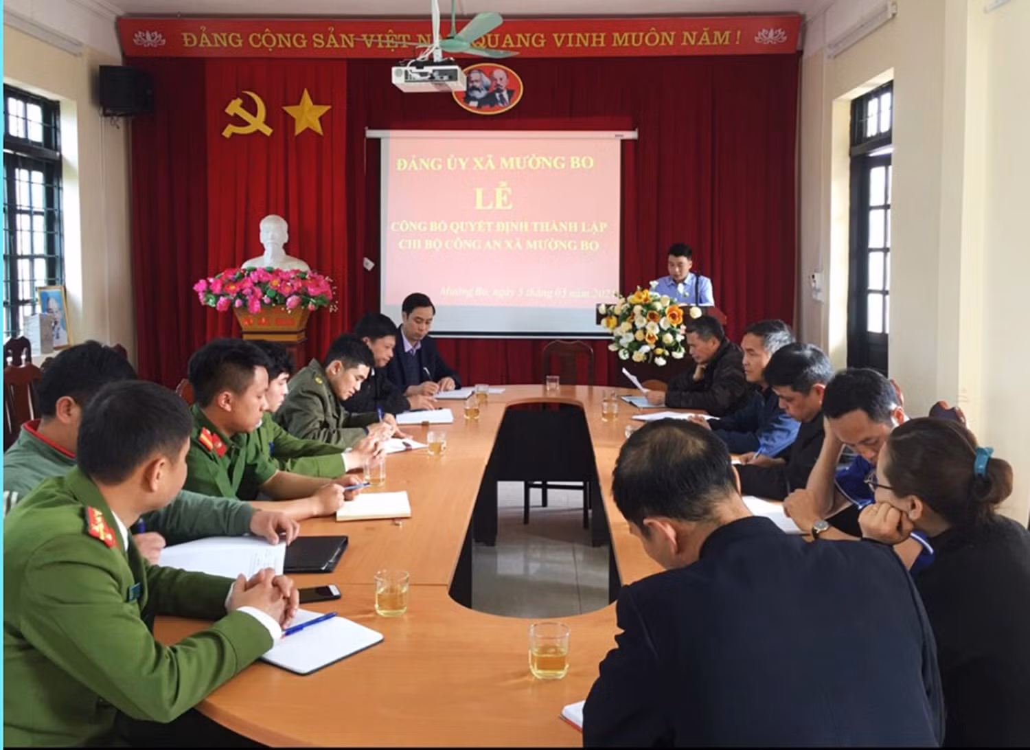 Phát huy tính tiền phong của đảng viên người dân tộc thiểu số ảnh 1