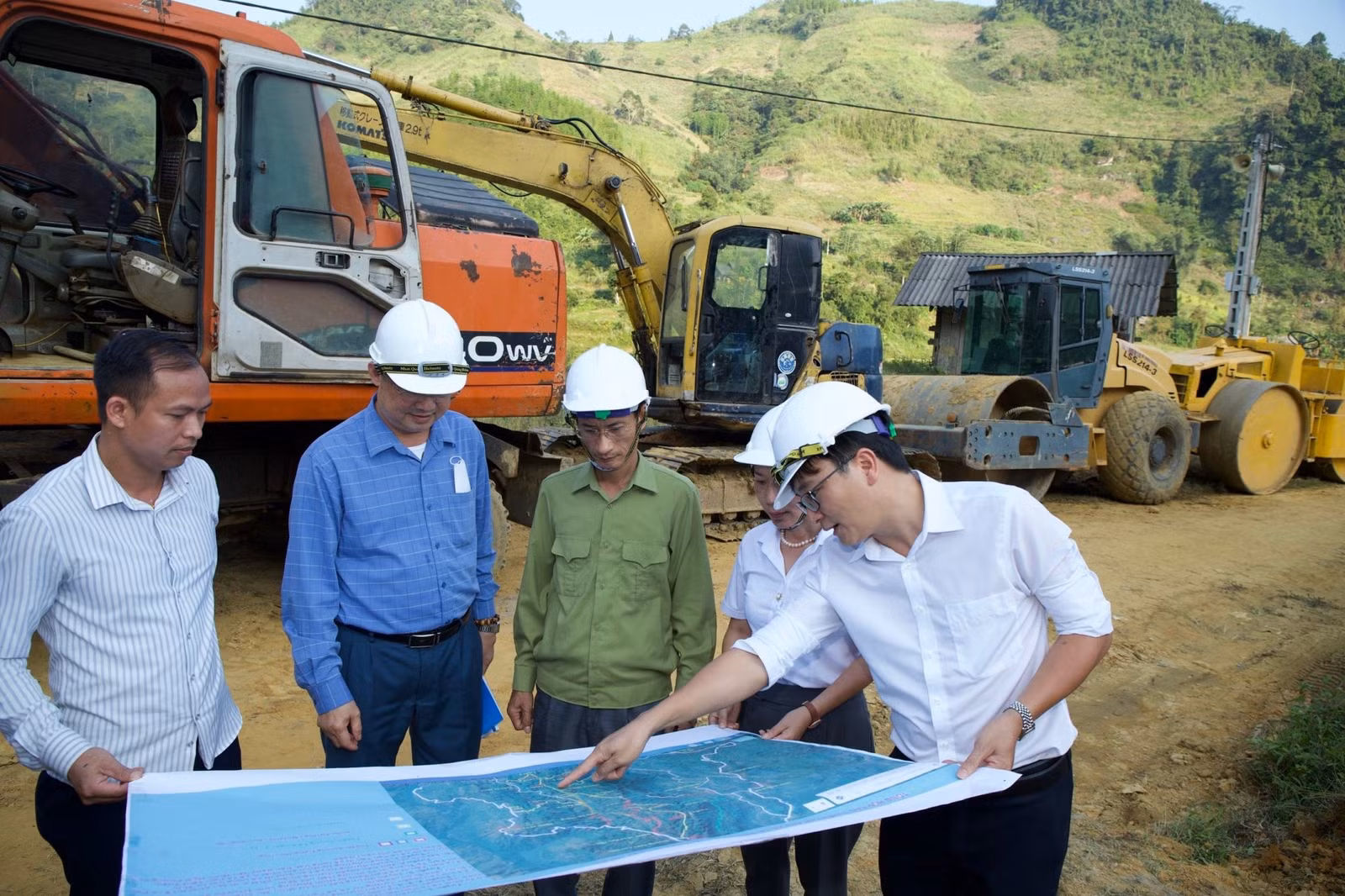 Việc triển khai nâng cấp tuyến đường sẽ tạo sự kết nối giao thông trên địa bàn.