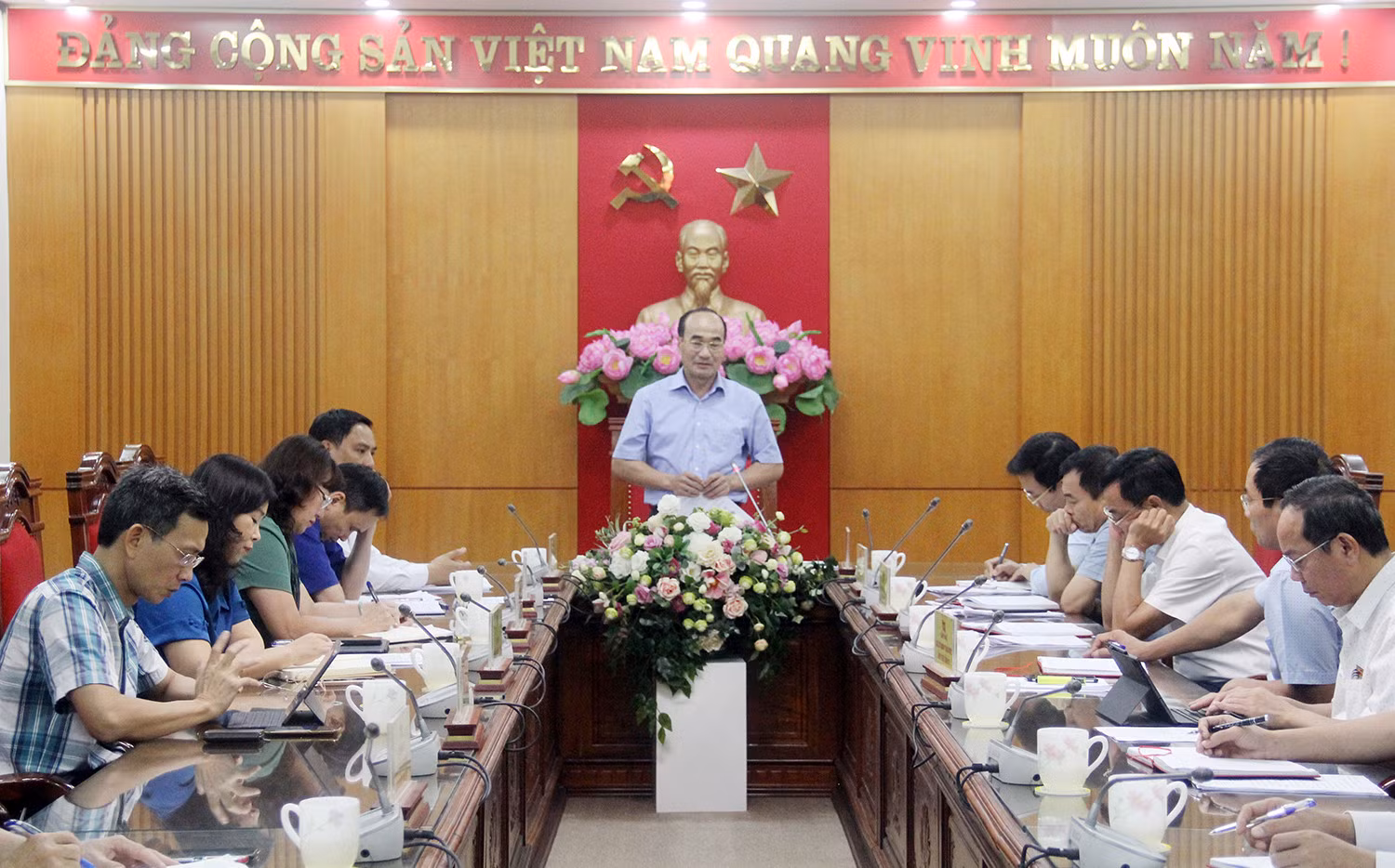 Thường trực Tỉnh ủy giao ban với các cơ quan tham mưu, giúp việc Tỉnh ủy, Trường Chính trị tỉnh, Báo Lào Cai ảnh 5