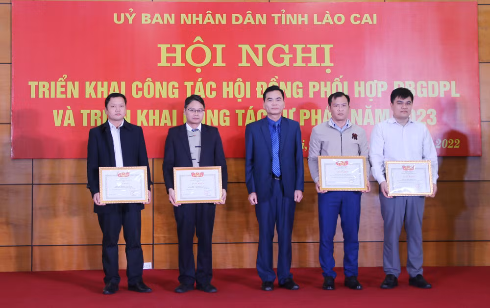 Nâng cao hơn nữa hiệu quả công tác phối hợp phổ biến, giáo dục pháp luật, công tác tư pháp ảnh 8
