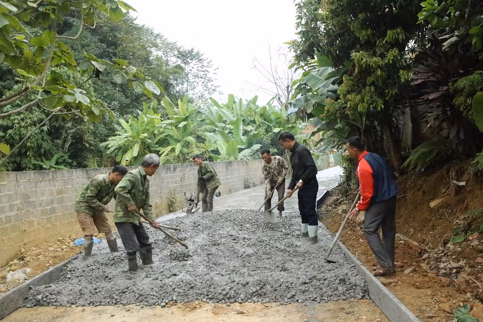 Dân vận khéo ở Bản Cầm ảnh 1