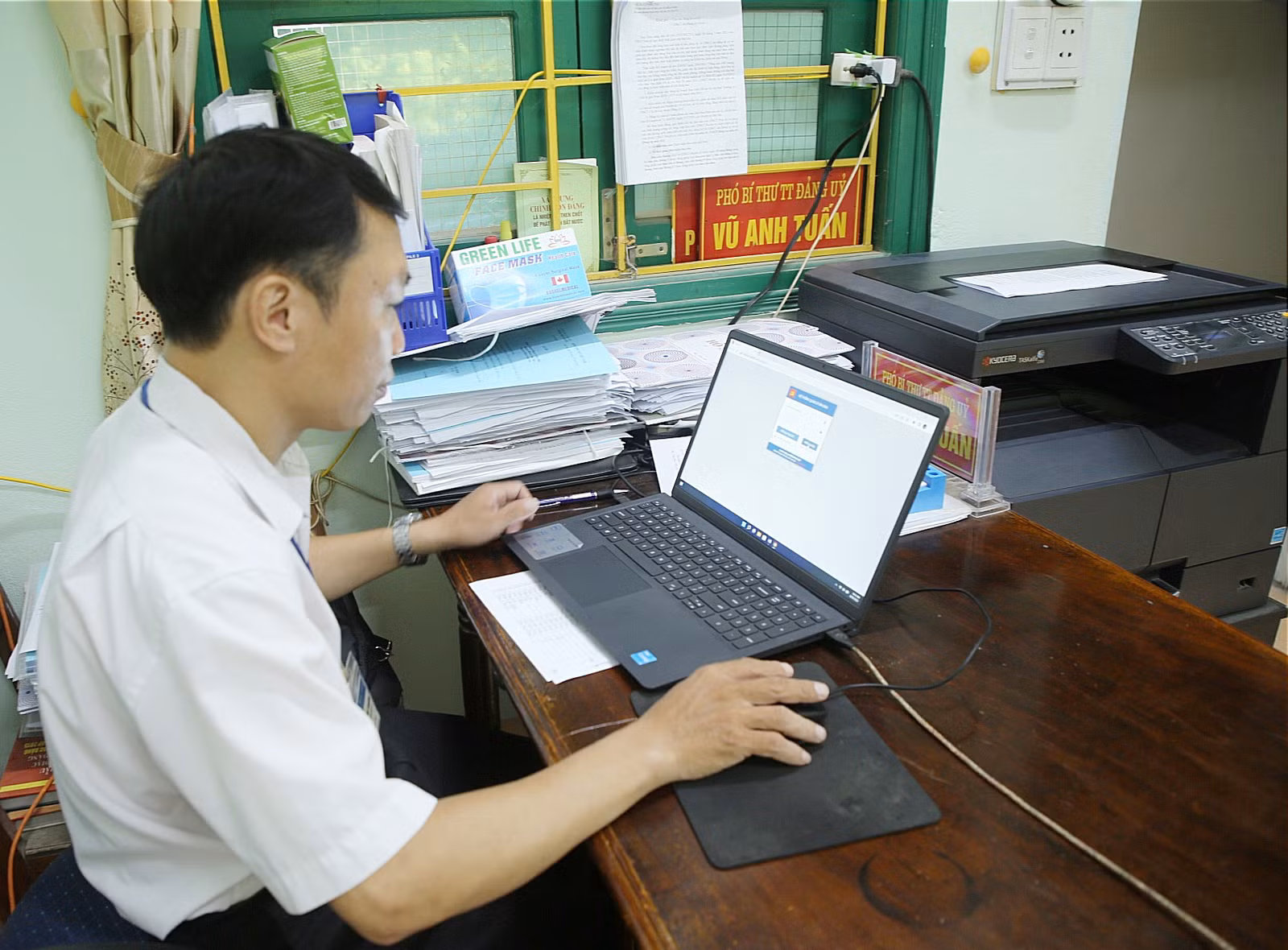Nậm Chạc: Chuyển đổi số “gõ cửa” nhà dân ảnh 1