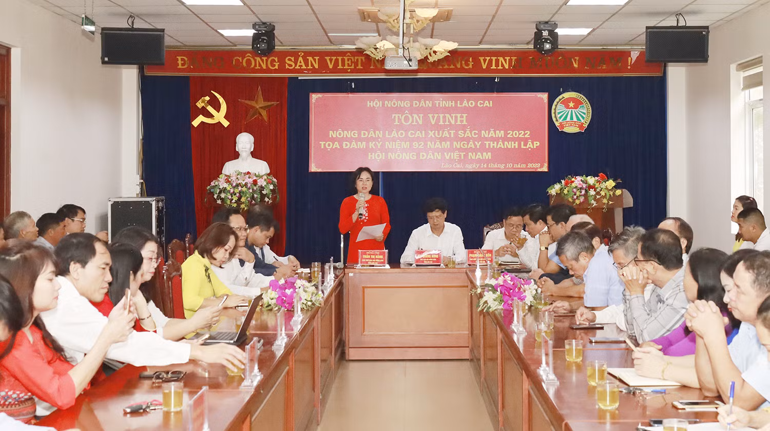 Quang cảnh buổi tọa đàm.