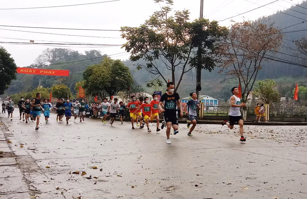 Si Ma Cai: Phát động Ngày chạy Olympic vì sức khỏe toàn dân và tổ chức Giải Việt dã năm 2022 ảnh 3