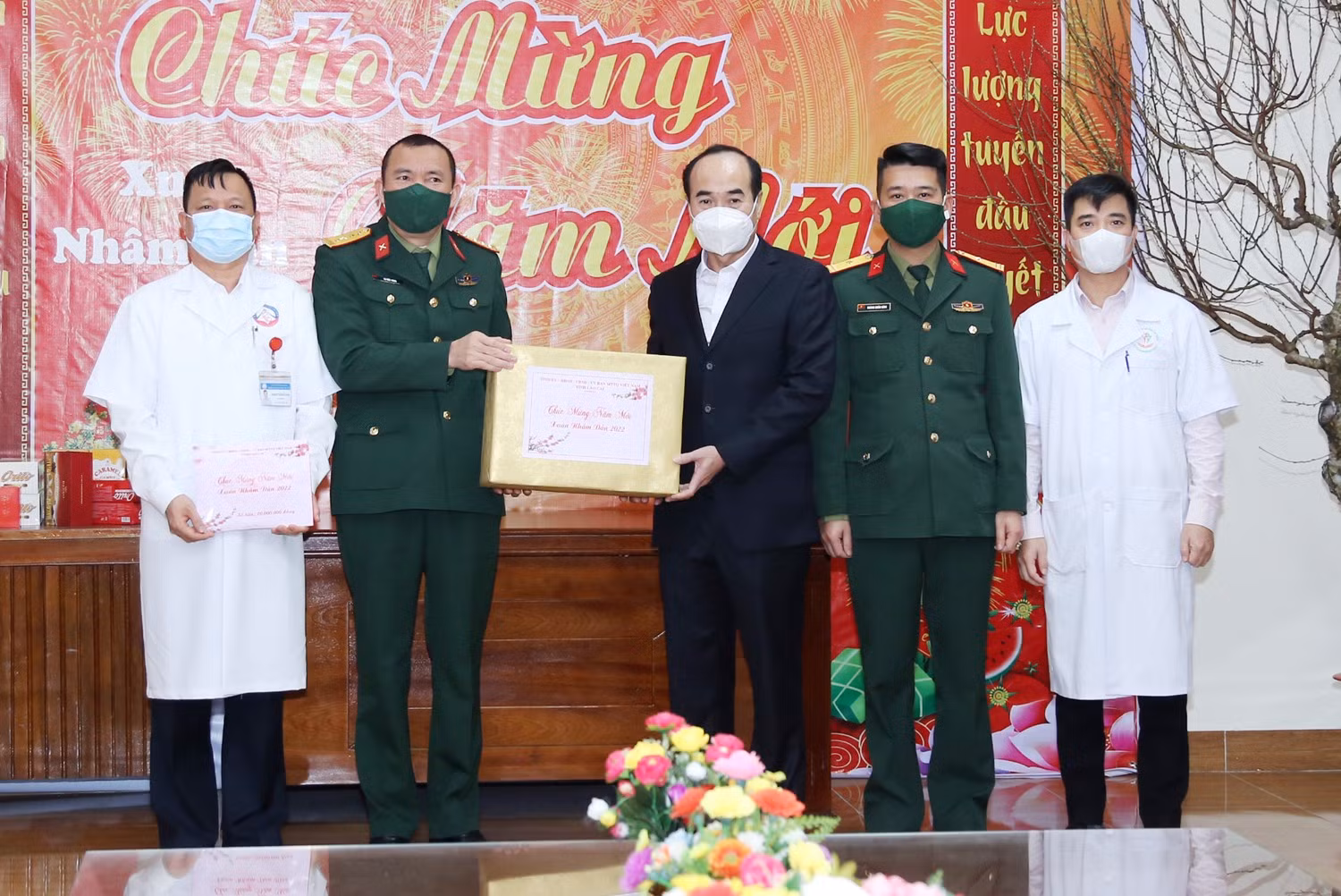 Phó Bí thư Thường trực Tỉnh ủy Vũ Xuân Cường thăm, chúc Tết tại Bảo Thắng ảnh 2