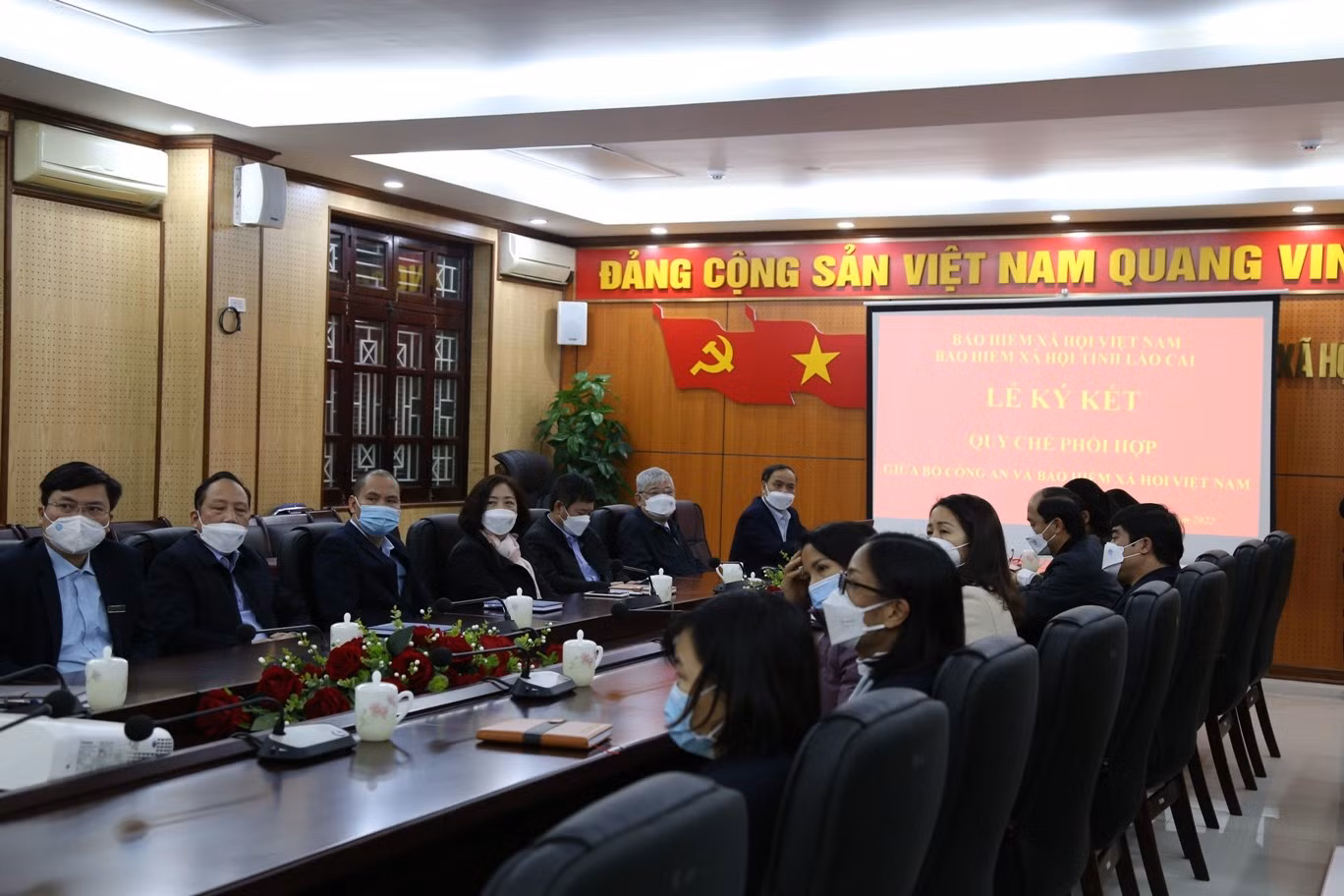 Hội nghị trực tuyến ký kết Quy chế phối hợp giữa Bộ Công an và Bảo hiểm xã hội Việt Nam ảnh 1