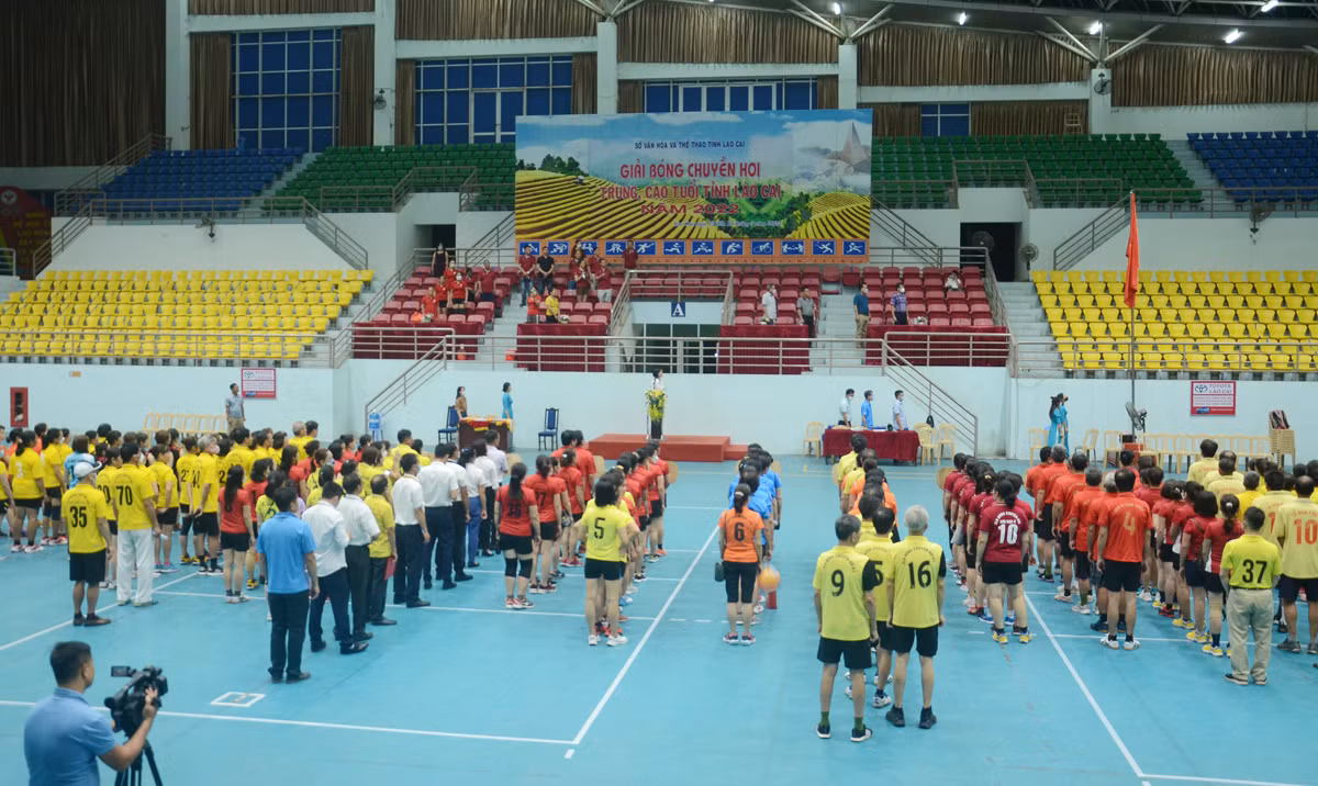 Quang cảnh lễ khai mạc giải.