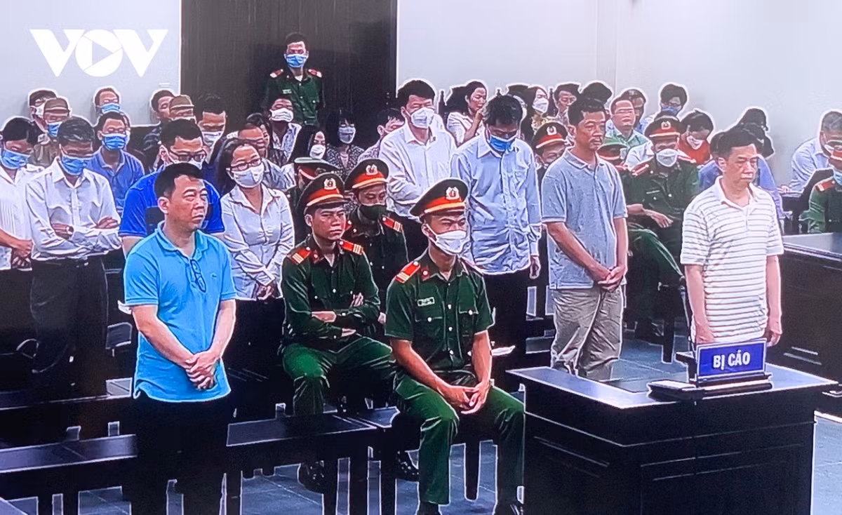 Cựu Thứ trưởng Bộ Y tế Trương Quốc Cường nhận mức án 4 năm tù ảnh 1