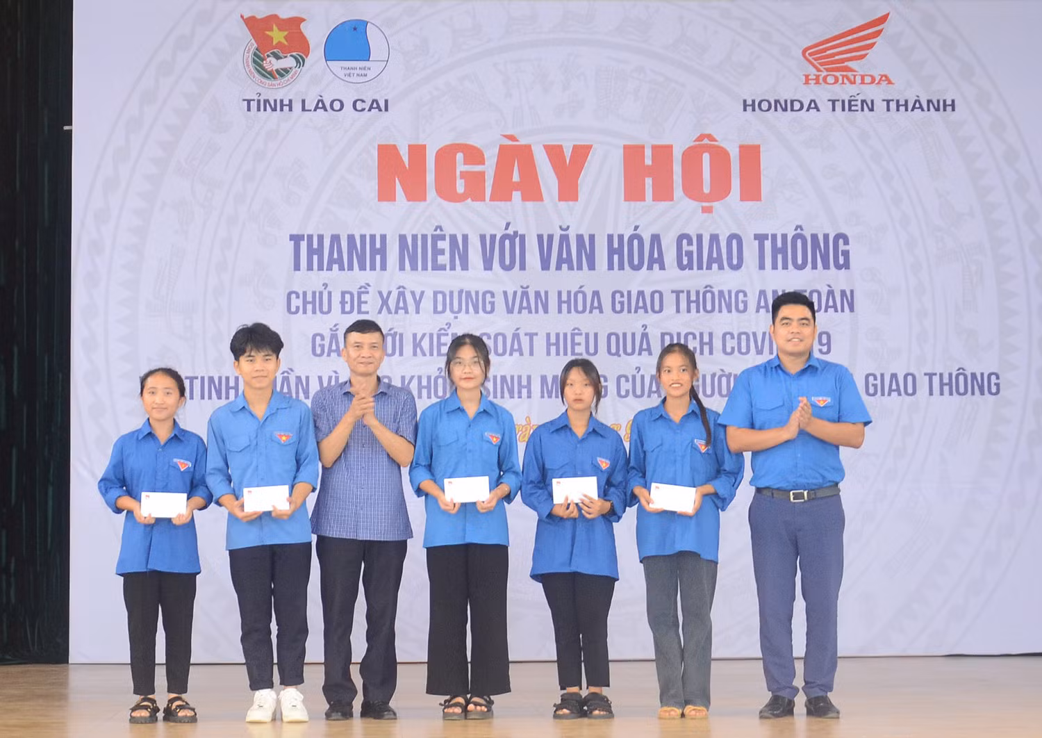 Nhiều hoạt động trong Ngày hội thanh niên với văn hoá giao thông năm 2022 ảnh 3