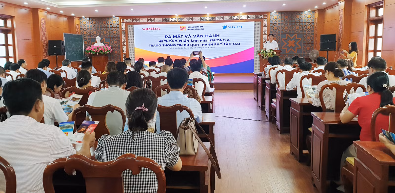 Quang cảnh lễ ra mắt.