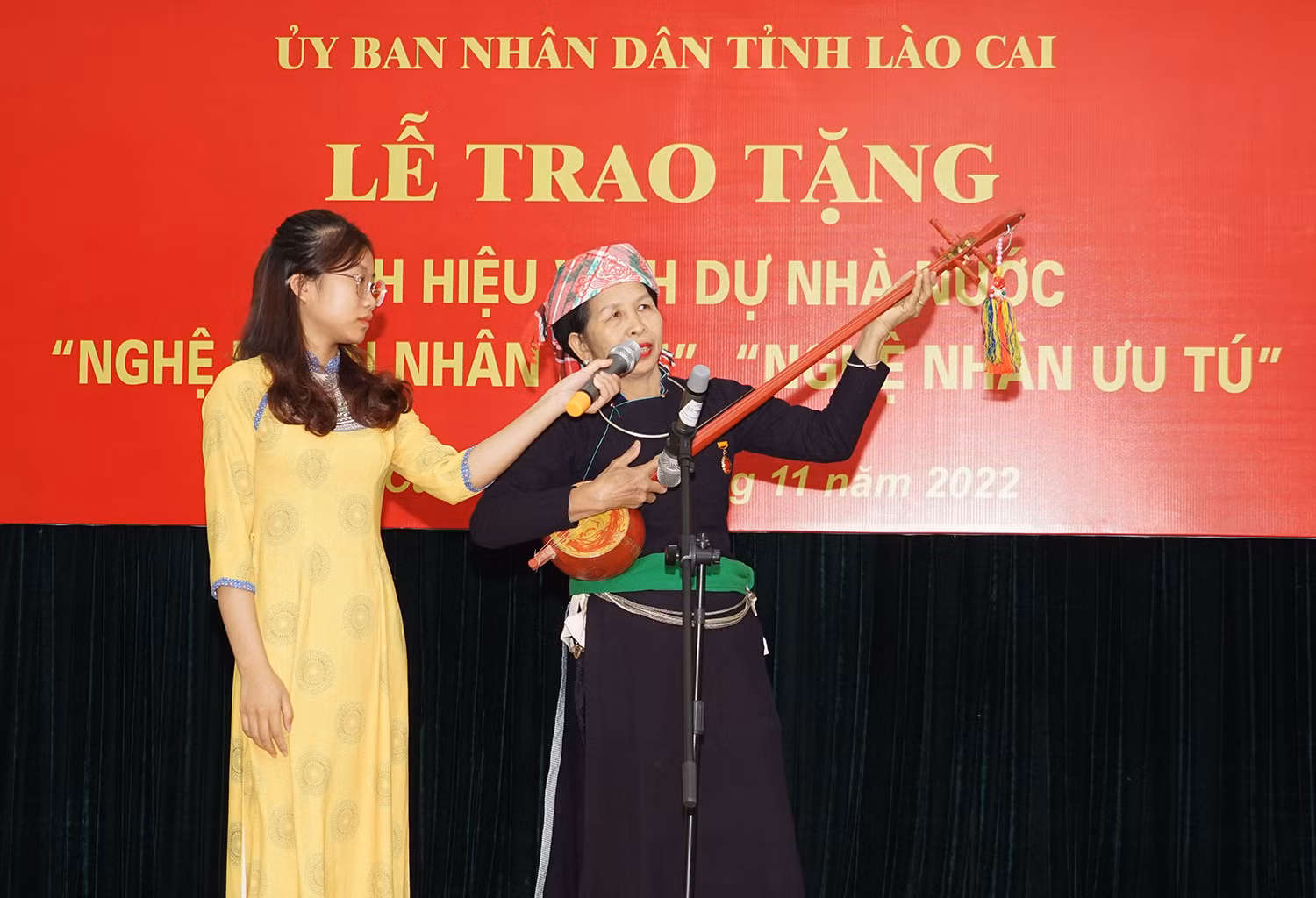 Lào Cai: 10 nghệ nhân được trao tặng danh hiệu Nghệ nhân Nhân dân và Nghệ nhân Ưu tú ảnh 5