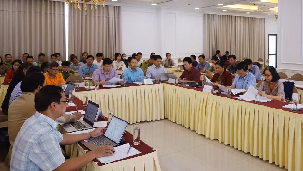 Các đại biểu tham dự hội nghị.