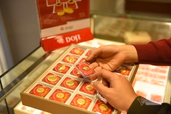 Giá vàng hôm nay 16/1: Lạm phát đến, lãi suất tăng, vàng đi lên ảnh 1