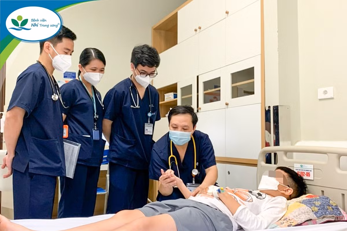 Lén nuôi rắn làm thú cưng, bé trai 13 tuổi bị cắn nguy hiểm tới tính mạng ảnh 1