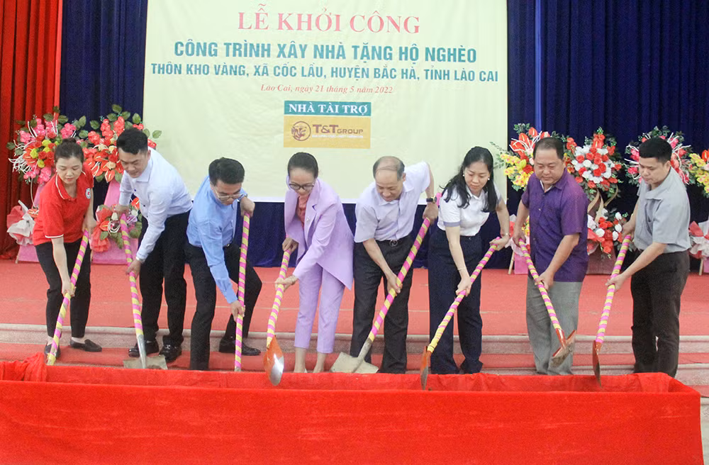Khởi công xây dựng 5 nhà cho hộ nghèo xã Cốc Lầu ảnh 5