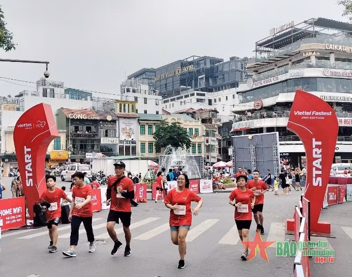 Hơn 600 triệu đồng ủng hộ chương trình Trái tim cho em ảnh 1