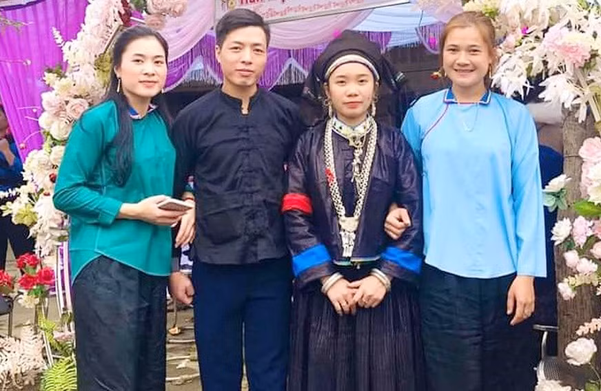 Độc đáo trang phục cô dâu của người Nùng Dín ảnh 1