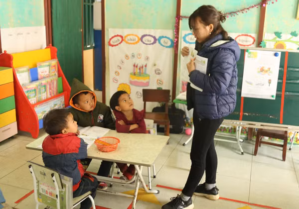 Gập ghềnh đường đến trường của học sinh Tả Củ Tỷ ảnh 6