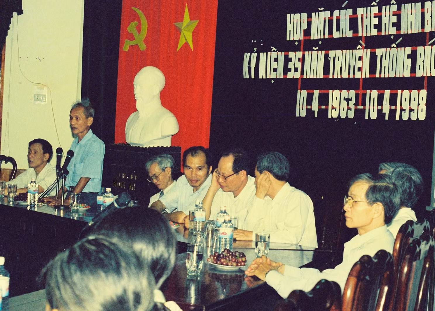 Hình ảnh tư liệu quý tại cuộc gặp mặt nhân kỷ niệm 35 ngày truyền thống Báo Lào Cai ảnh 11