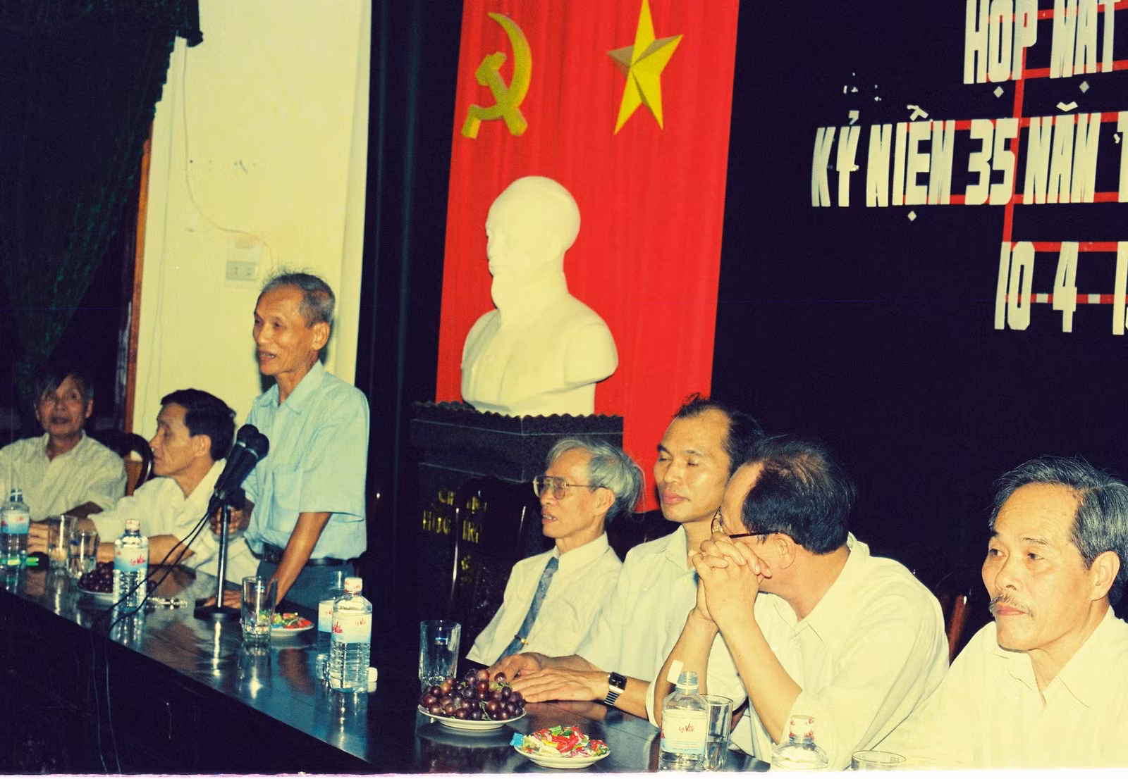 Hình ảnh tư liệu quý tại cuộc gặp mặt nhân kỷ niệm 35 ngày truyền thống Báo Lào Cai ảnh 2