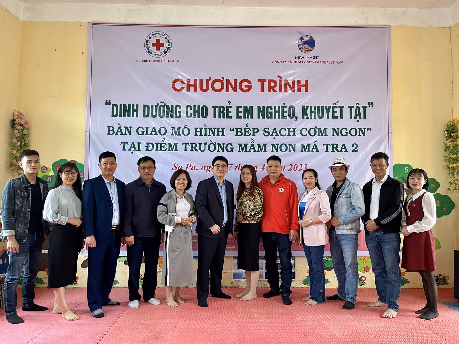 Bàn giao mô hình “Bếp sạch cơm ngon” ảnh 1