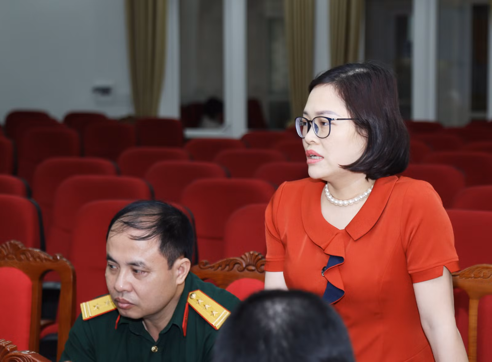 Đại biểu phát biểu thảo luận tại hội nghị.