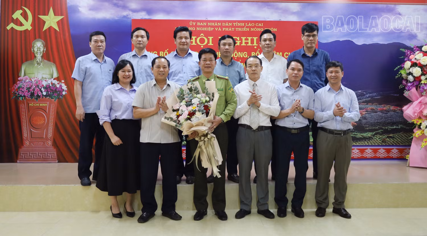Công bố quyết định điều động, bổ nhiệm chức vụ Chi cục trưởng Chi cục Kiểm lâm ảnh 2