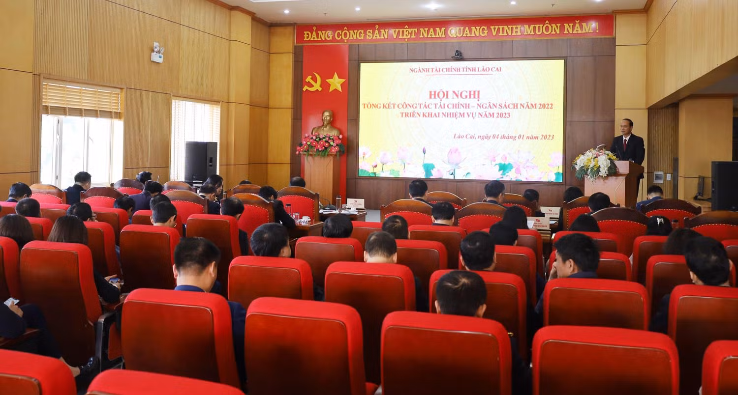 Phấn đấu tổng thu ngân sách nhà nước trên địa bàn tỉnh đạt hơn 12.000 tỷ đồng trong năm 2023 ảnh 1