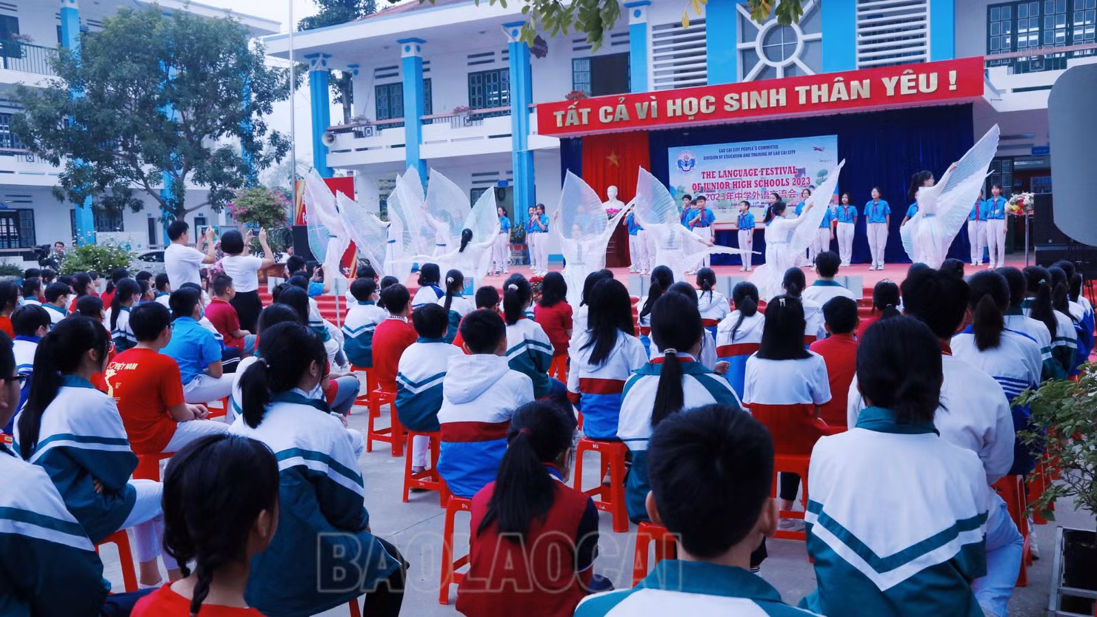 Hơn 250 học sinh tham gia Ngày hội Ngoại ngữ cấp THCS năm 2023 ảnh 1
