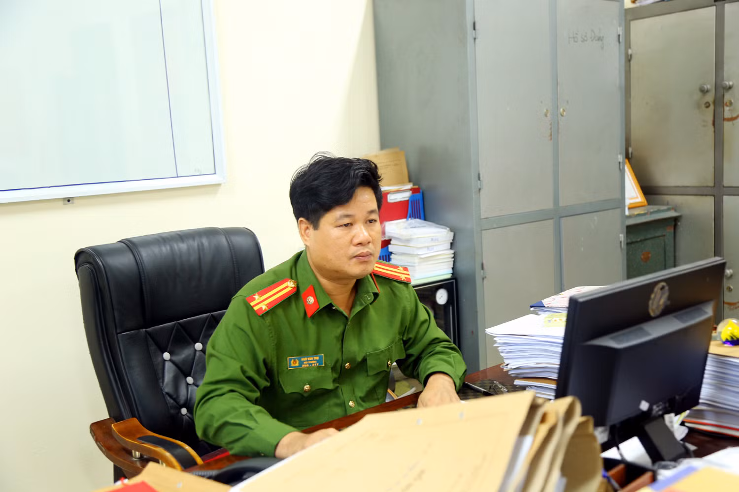 Lặng thầm qua những mùa xuân ảnh 1