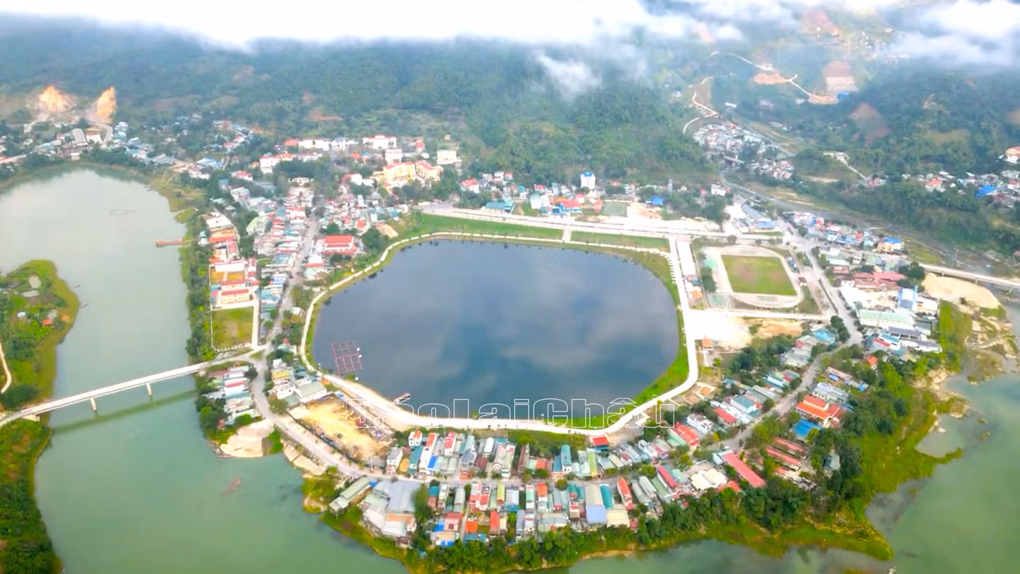 Thênh thang những con đường xuân ảnh 1