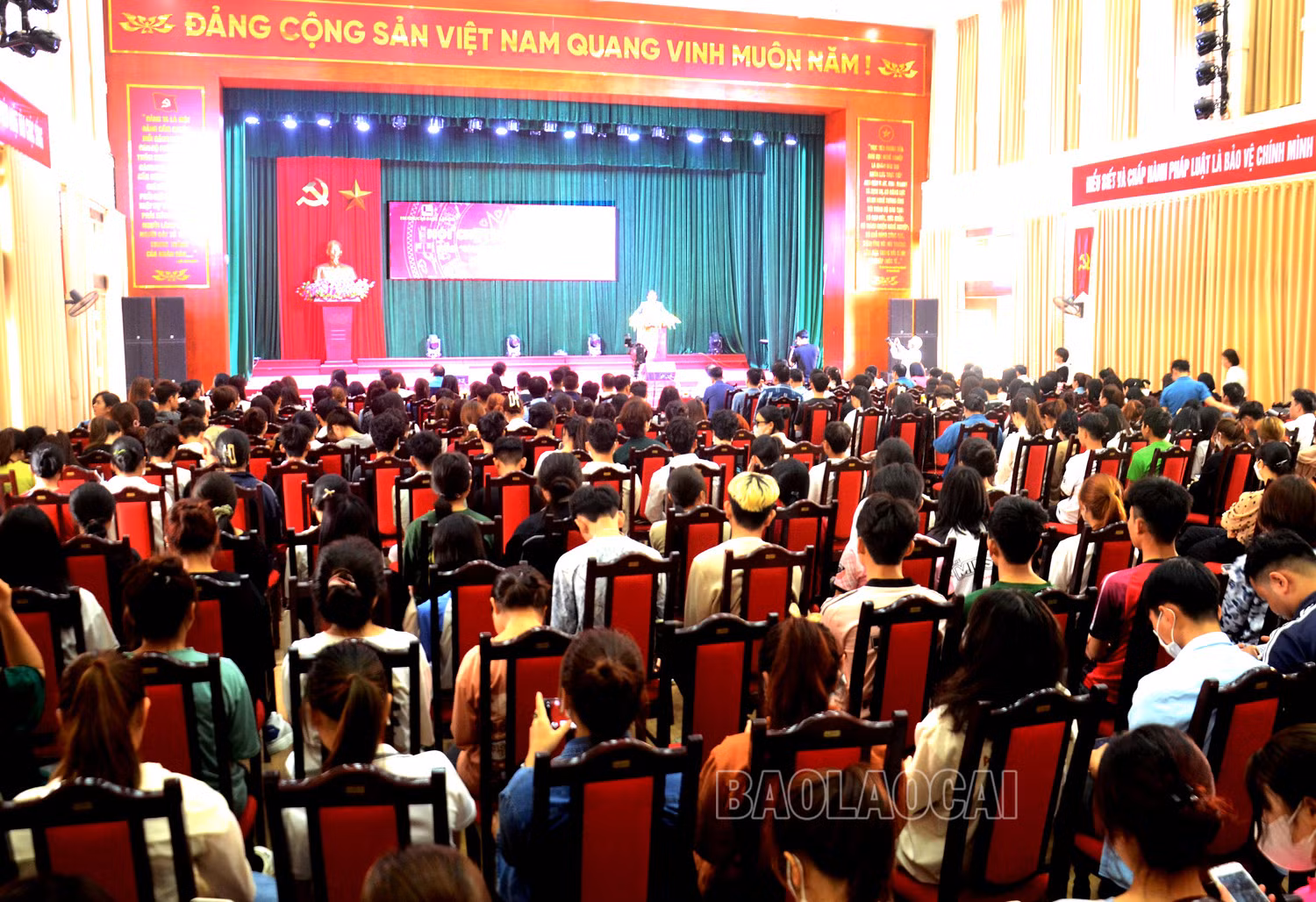 Quang cảnh buổi nói chuyện chuyên đề “Giáo dục nghề nghiệp trong thời đại 4.0”
