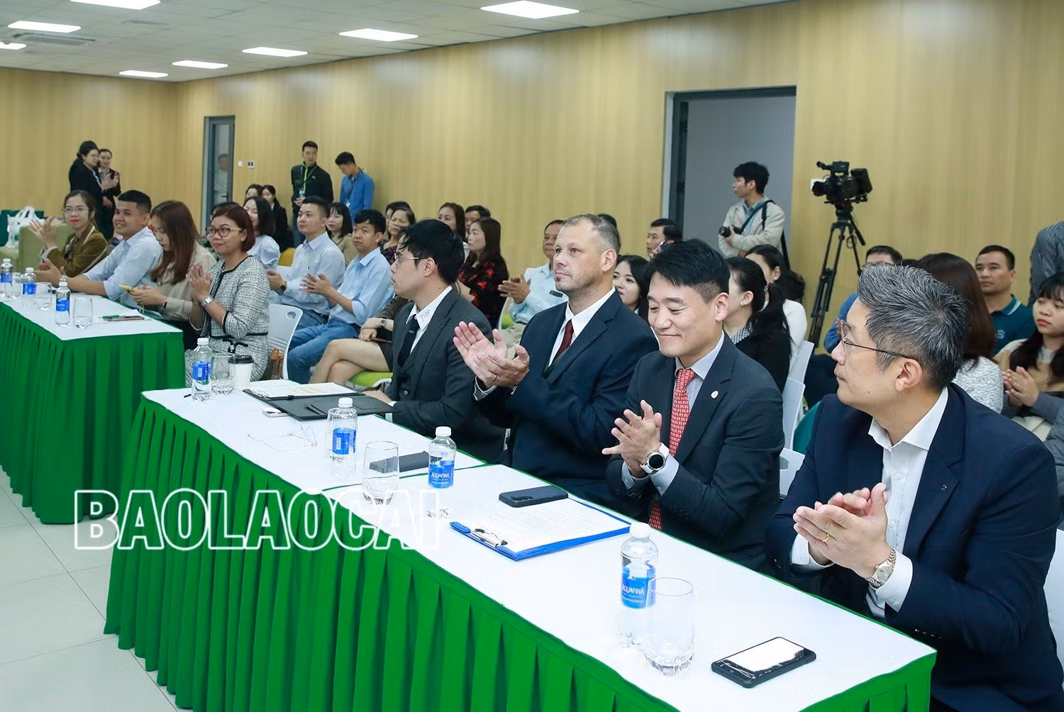 Trường Quốc tế Canada Lào Cai ký kết hợp tác chiến lược với ngân hàng Shinhan Việt Nam triển khai chương trình ưu đãi học phí lãi suất 0% ảnh 2