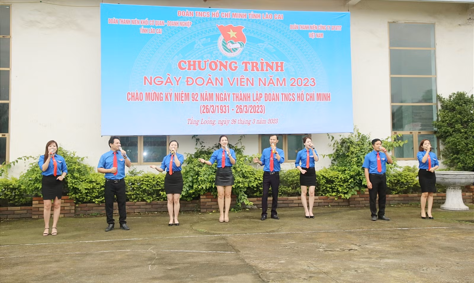 Bí thư Đoàn Khối Cơ quan - Doanh nghiệp Trần Văn Quân ôn lại truyền thống 92 năm ngày thành lập Đoàn TNCS Hồ Chí Minh. Tại Chương trình Ngày Đoàn viên năm 2023 diễn ra nhiều hoạt động giao lưu văn nghệ, thể thao sôi nổi.