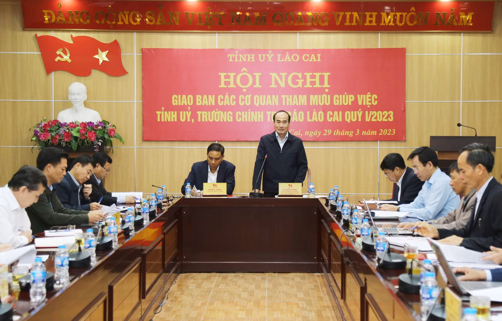 Tập trung triển khai tốt Nghị quyết 35 của Tỉnh ủy về thực hiện các nhiệm vụ chính trị năm 2023 ảnh 12