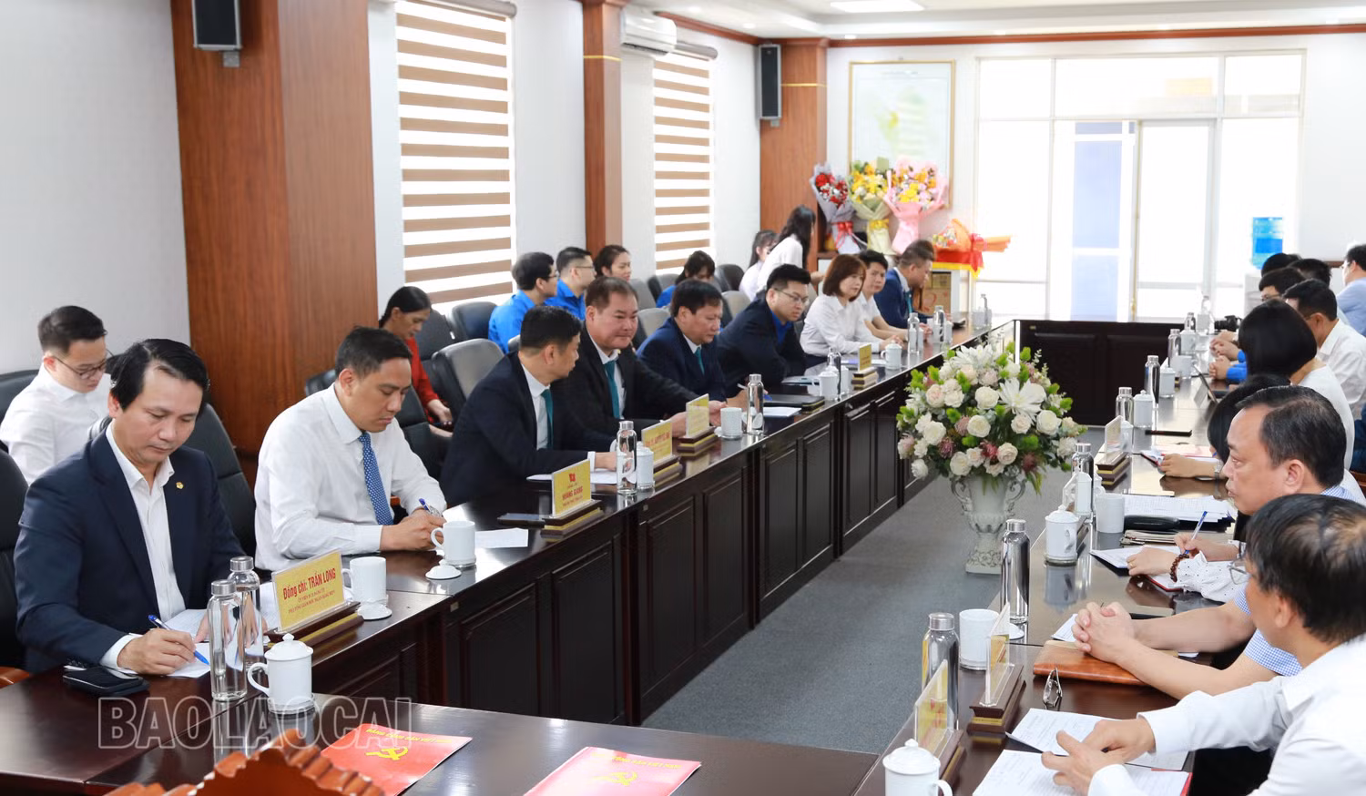 Các đại biểu dự hội nghị.